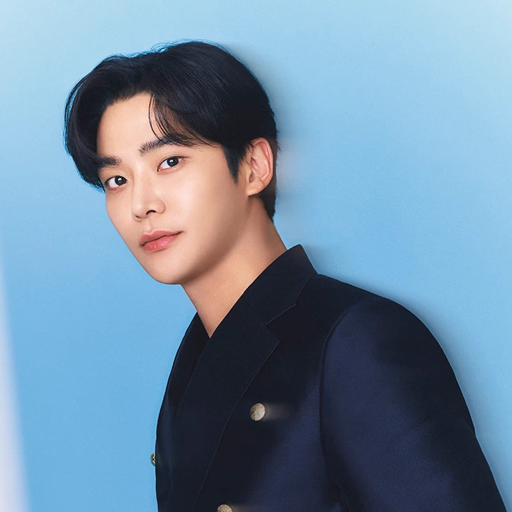 로운의 비하인드 컷