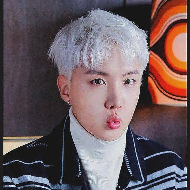 Foto terbaru SUGA (BTS)