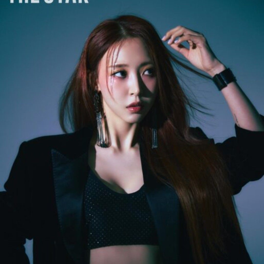 Recent activity shot of Moonbyul (MAMAMOO)