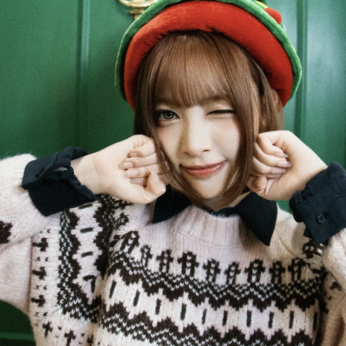 A moment captured by May (RESCENE)'s fan