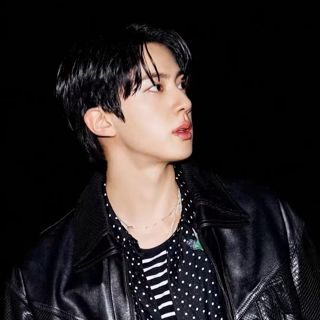 Momen yang diabadikan oleh penggemar Jin (BTS)