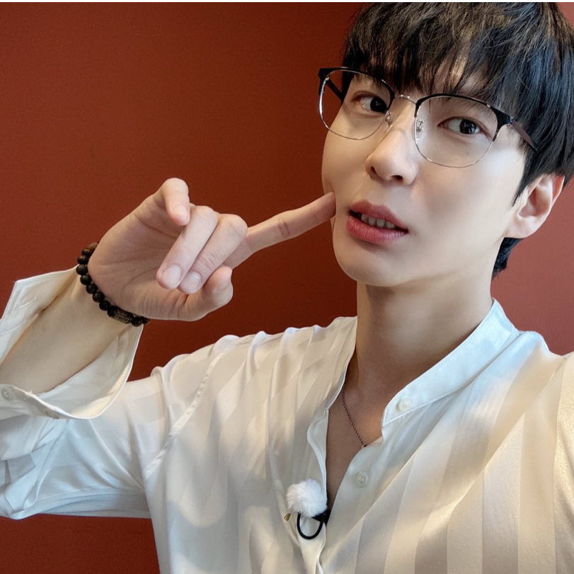 A moment captured by LEO (VIXX)'s fan