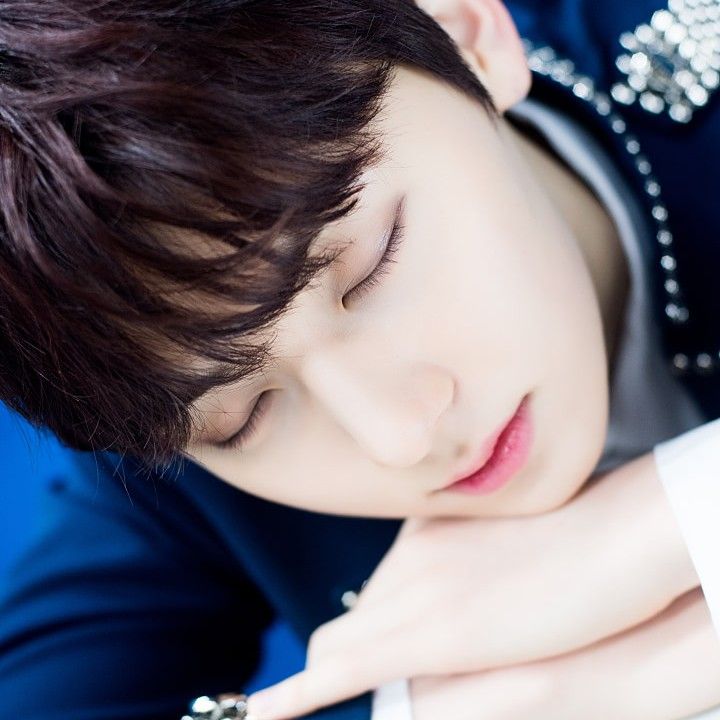 A moment captured by Hwang Minhyun's fan