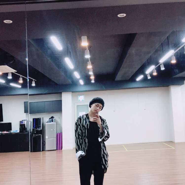 V (防弹少年团)的最新照片