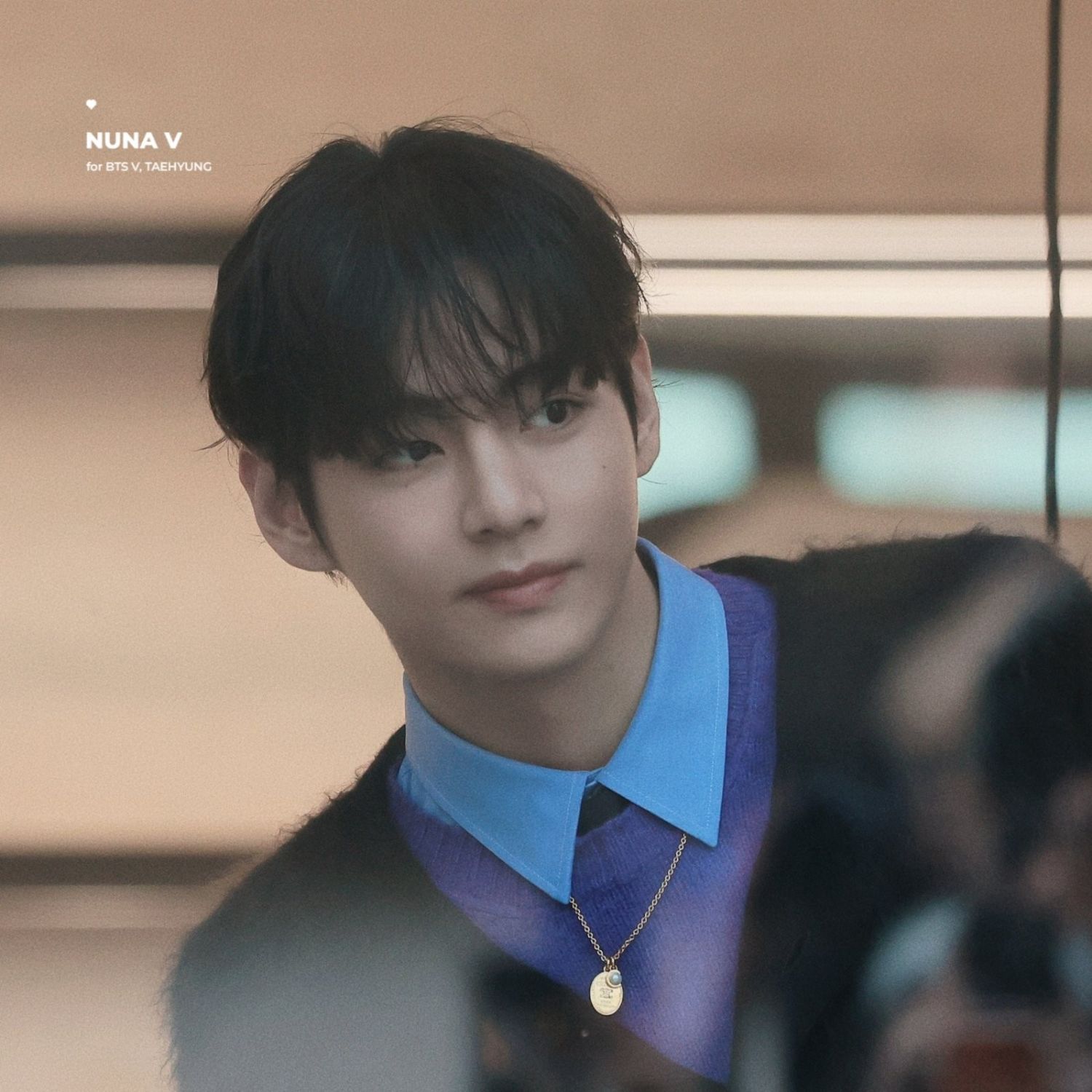 뷔 (방탄소년단)의 최신 사진