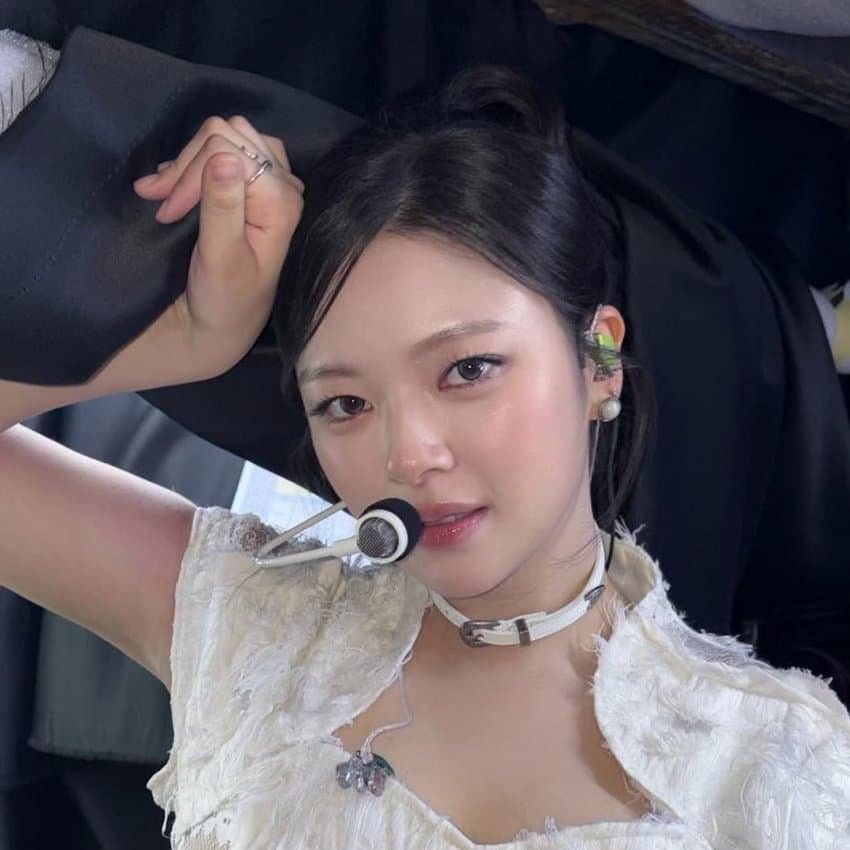 Foto aktivitas terbaru Jeongyeon (TWICE)
