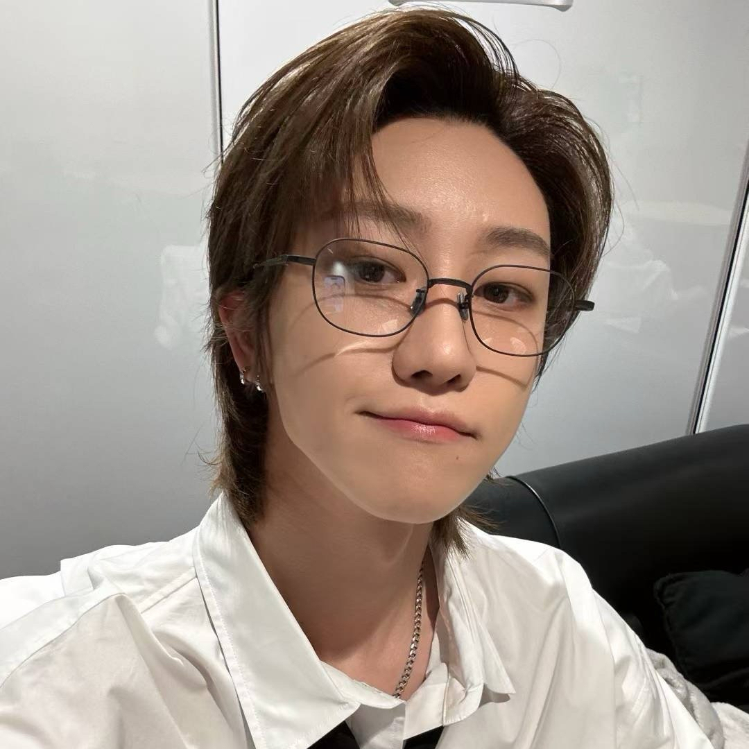 Behind-the-scenes cut of The 8 (SEVENTEEN)
