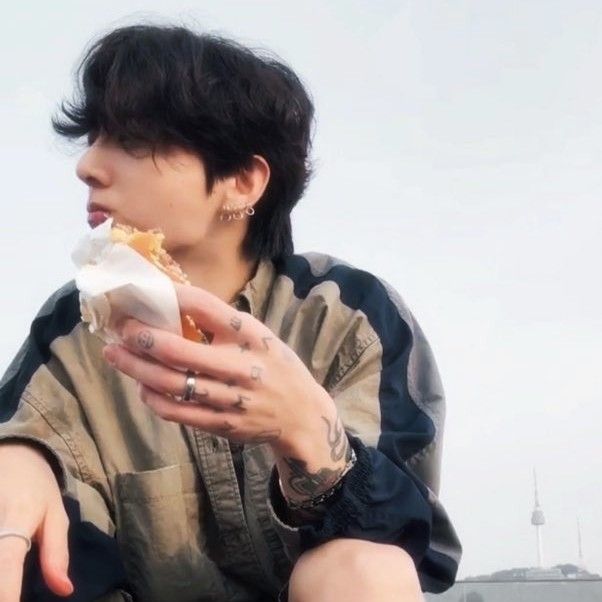 防弹少年团的最新活动照片