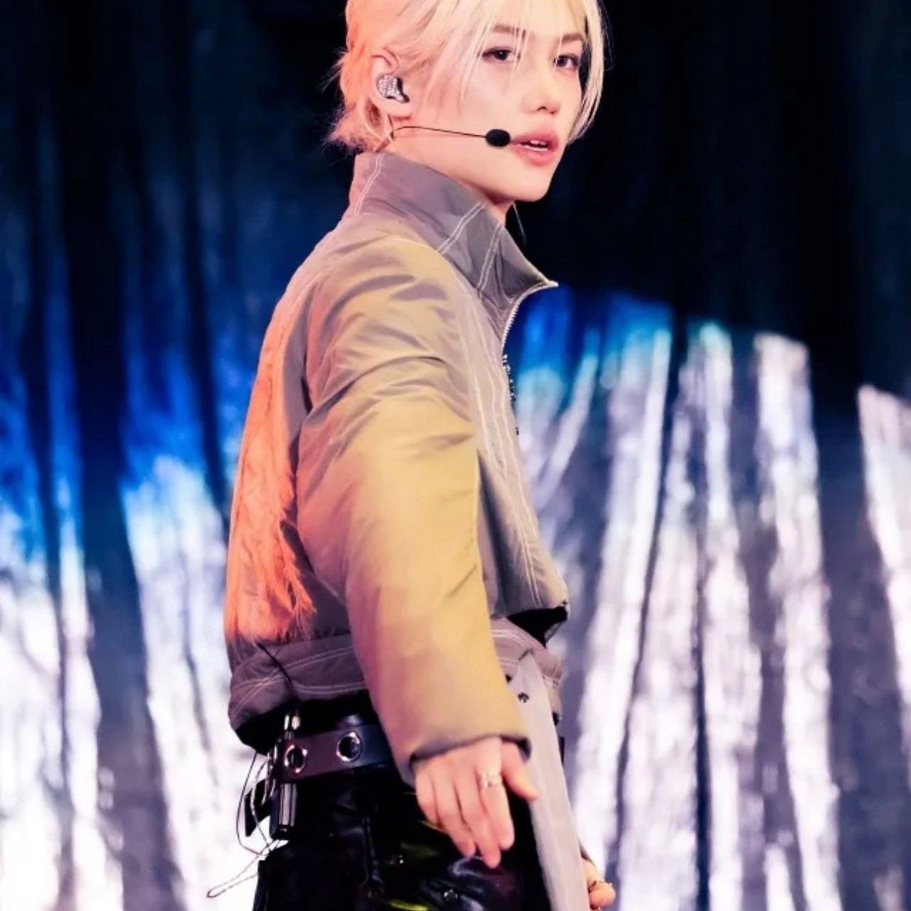 Latest photo of Felix (Stray Kids)
