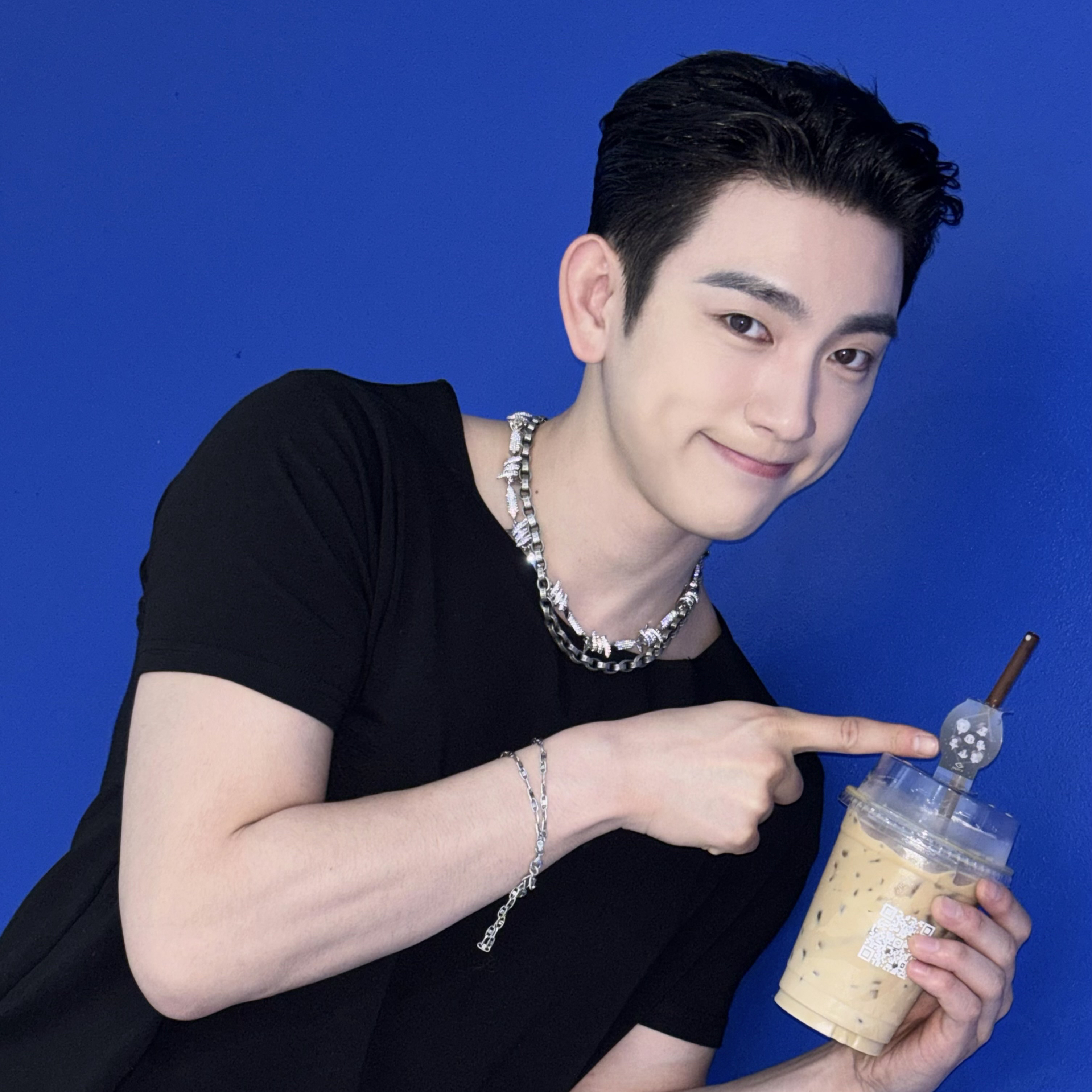 Latest photo of Jinyoung (GOT7)