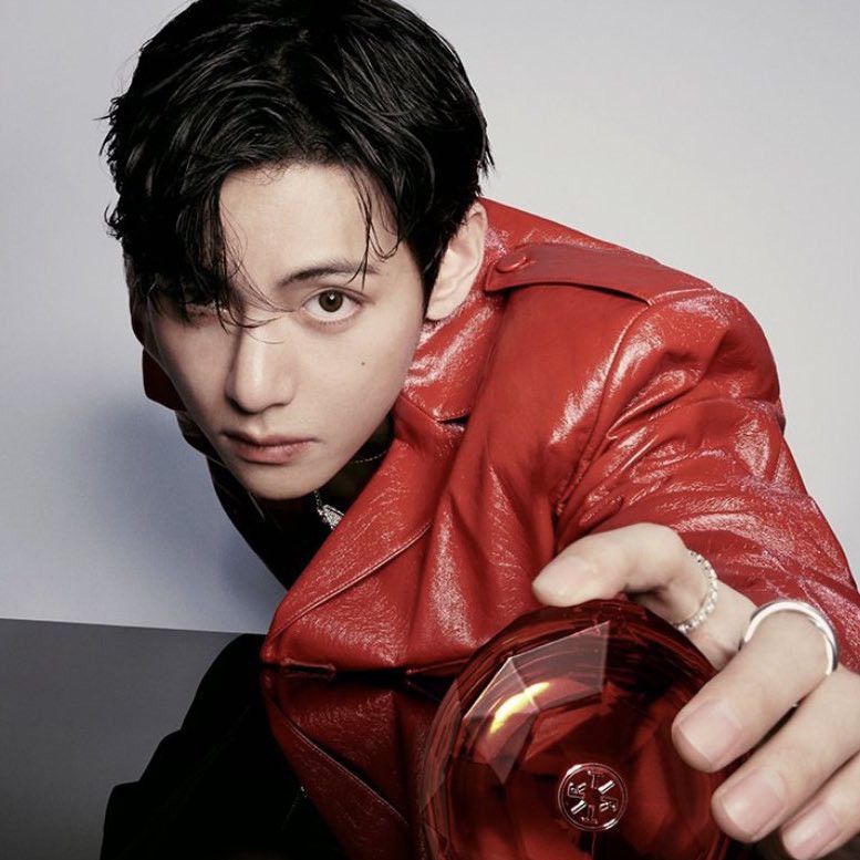 Foto terbaru V (BTS)