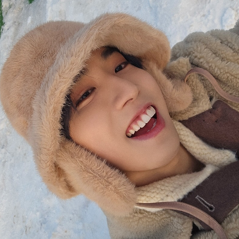 Latest photo of HAN (Stray Kids)