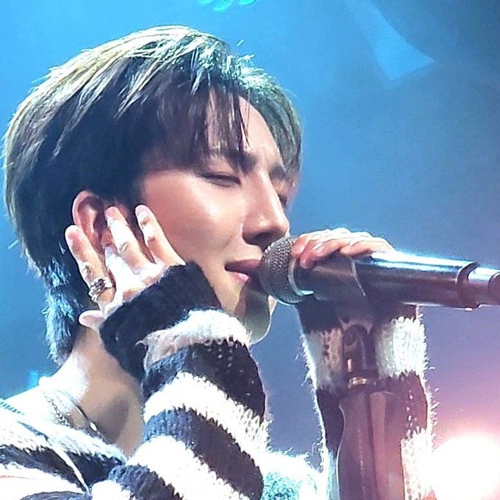 Hui (PENTAGON)的幕后花絮