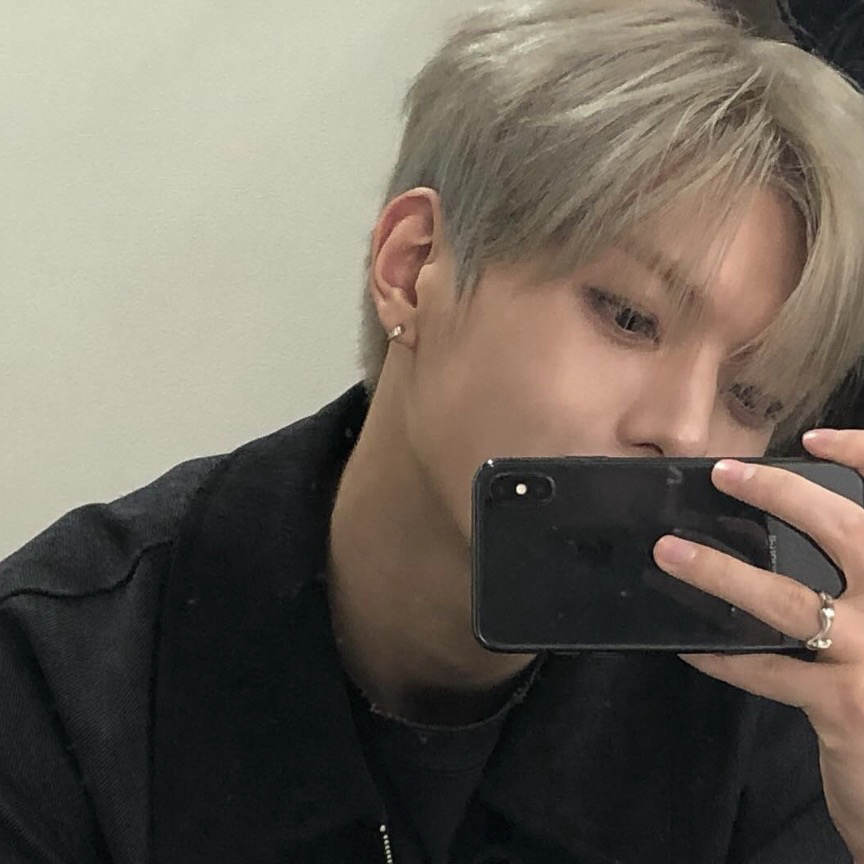 Behind-the-scenes cut of LEEJEONG (WHIB)