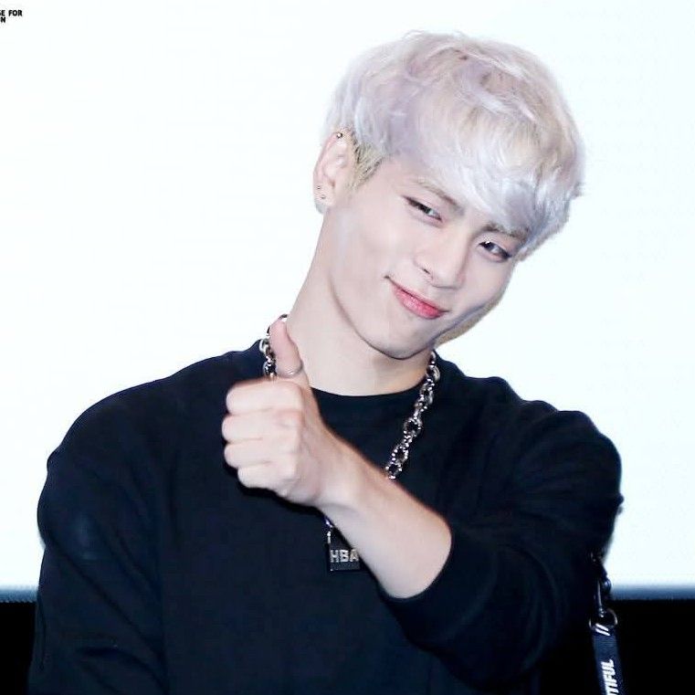 Behind-the-scenes cut of Jonghyun (SHINee)