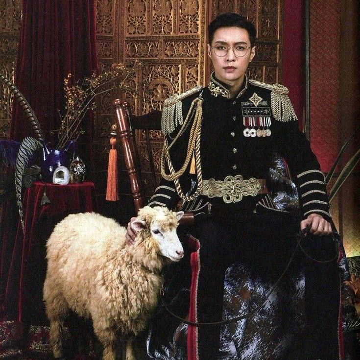 A moment captured by Lay (EXO)'s fan