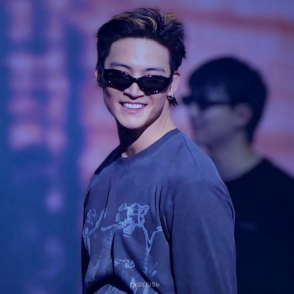 Popular profile image of JAY B (GOT7) selected by votes