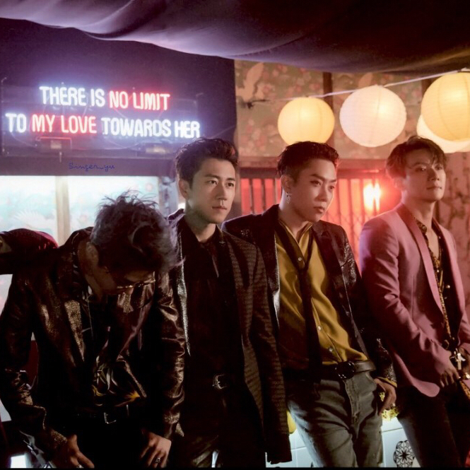 Latest photo of SECHSKIES