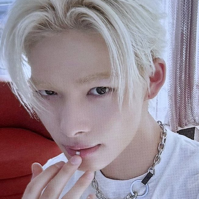 Behind-the-scenes cut of NI-KI (ENHYPEN)