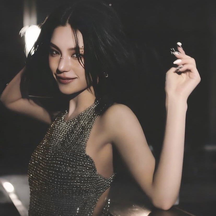 Recent activity shot of Yeji (ITZY)