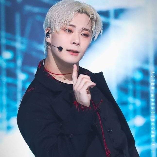 아스트로 최근 활동샷