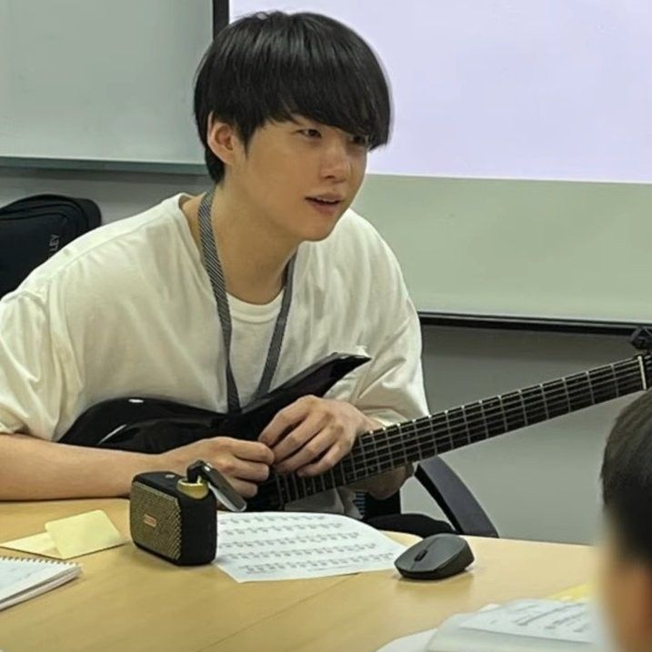 Behind-the-scenes cut of SUGA (BTS)