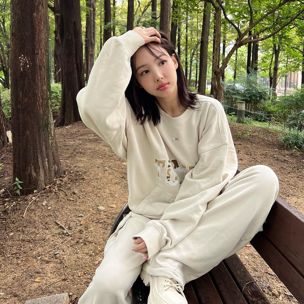 Latest photo of Nayeon (TWICE)