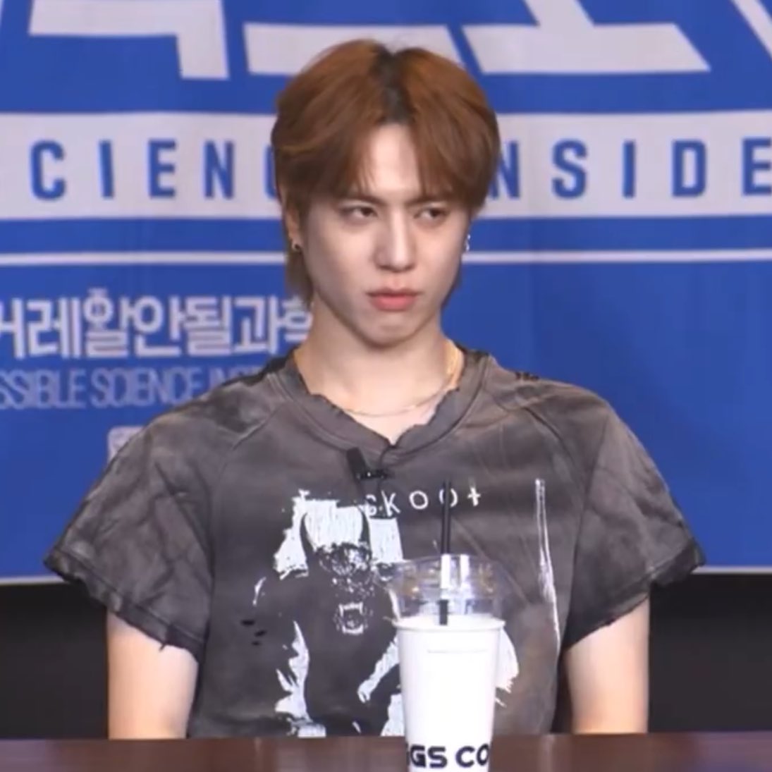 A moment captured by Yugyeom (GOT7)'s fan