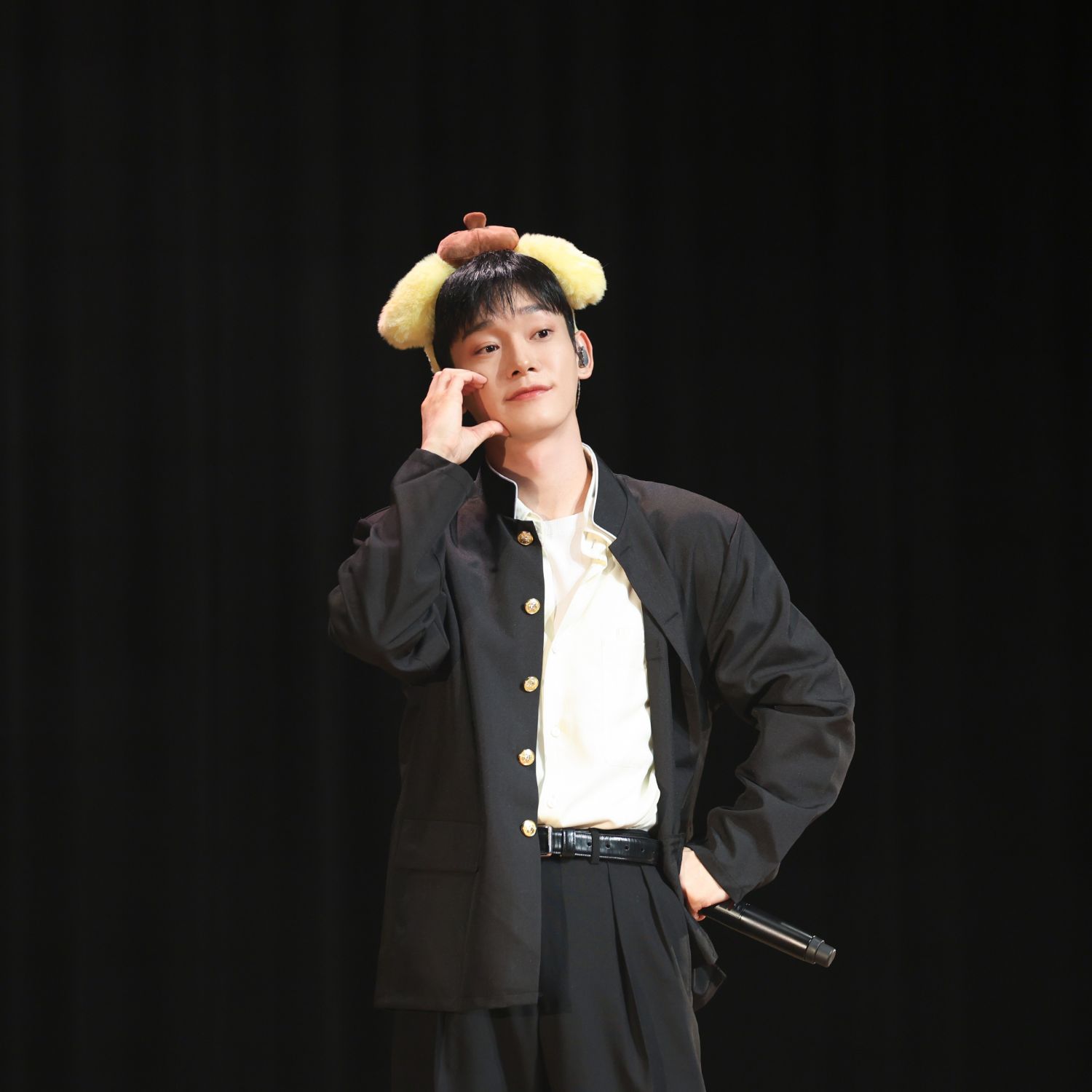 Behind-the-scenes cut of Chen (EXO)