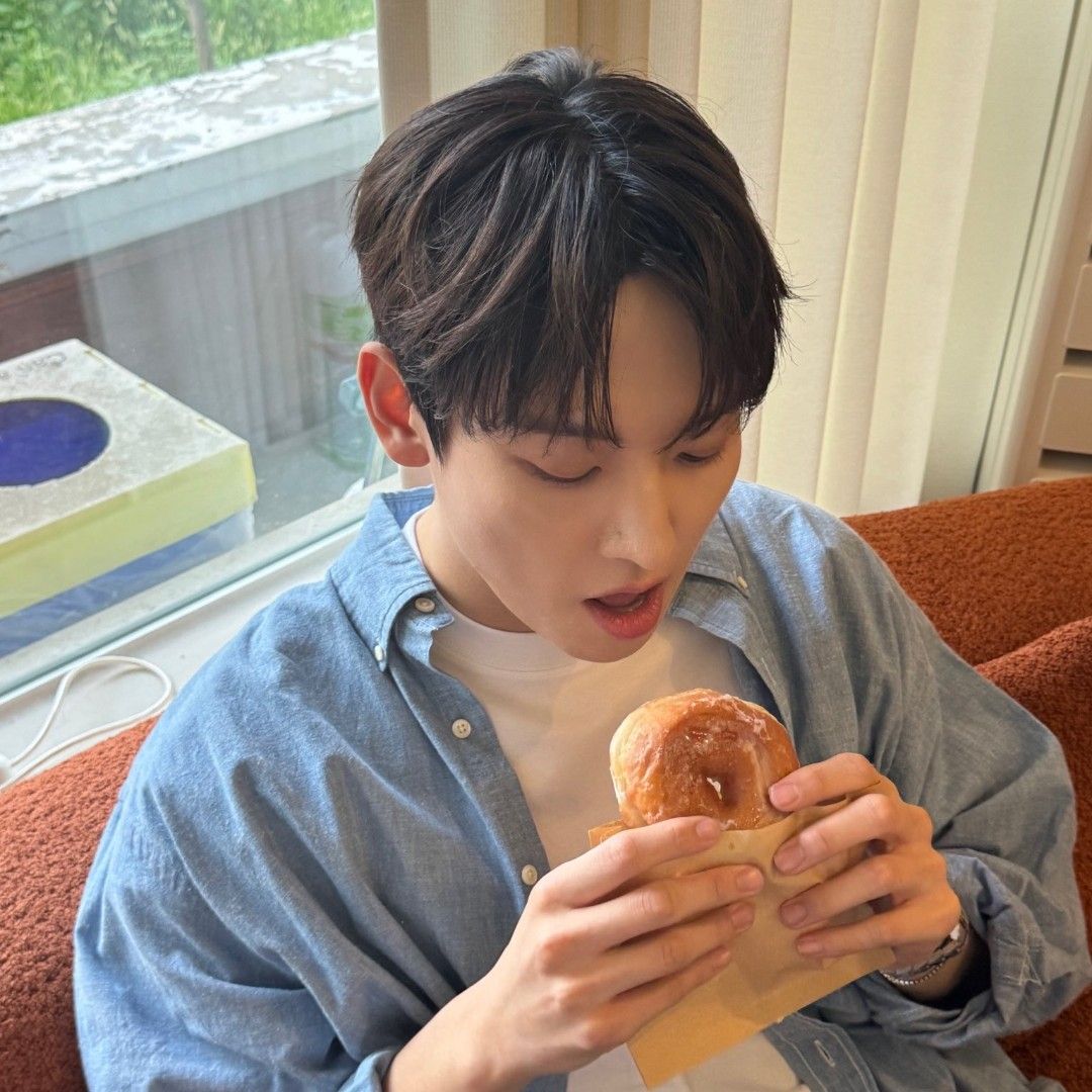 A moment captured by Inseong (SF9)'s fan