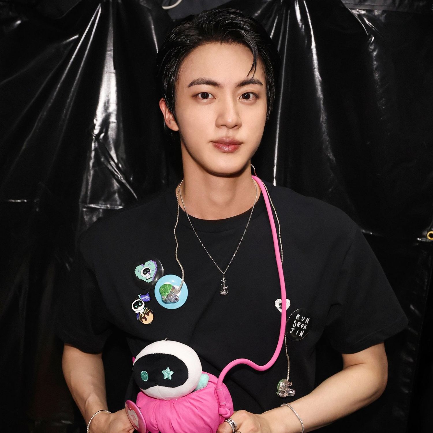 Behind-the-scenes cut of Jin (BTS)