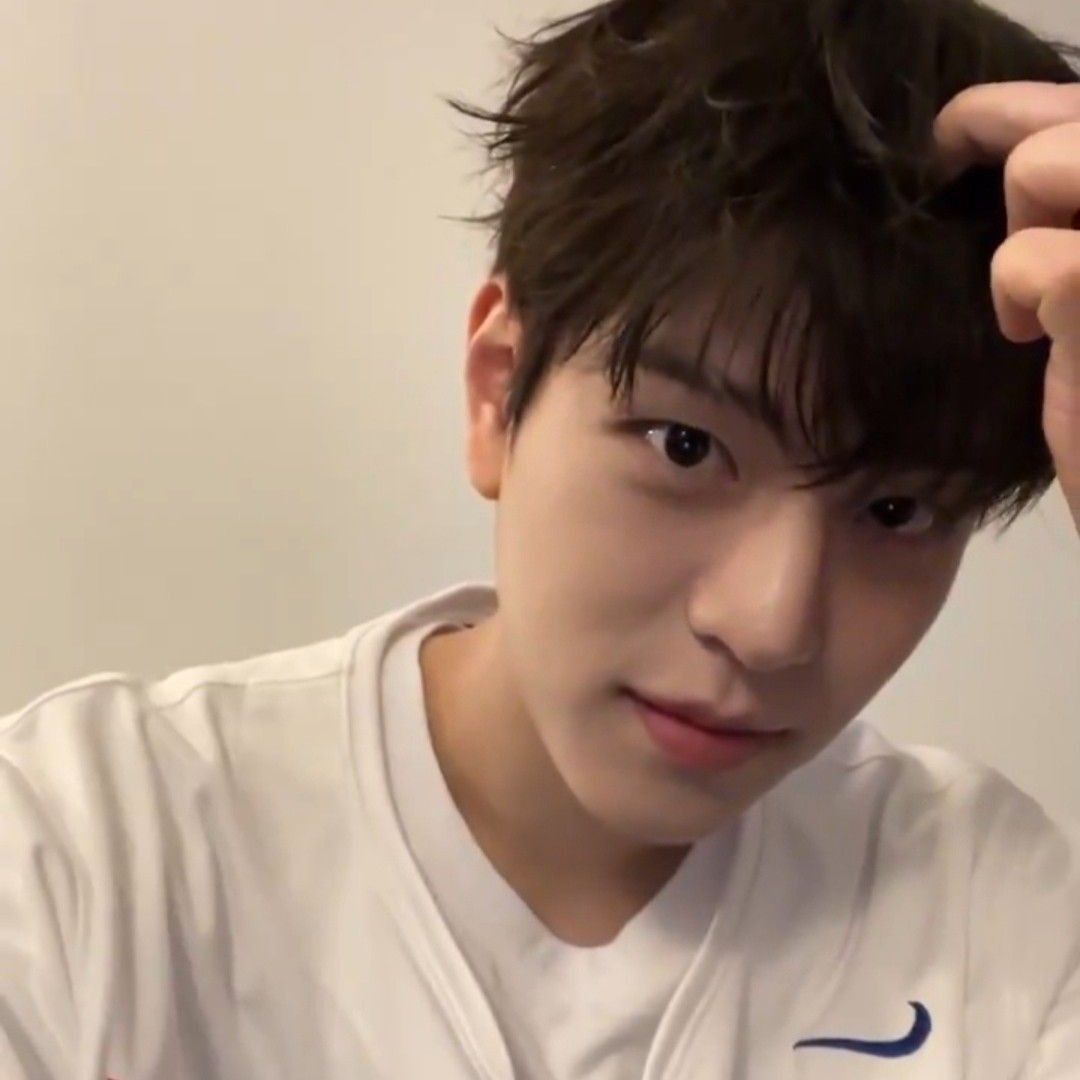 Behind-the-scenes cut of Seungmin (Stray Kids)