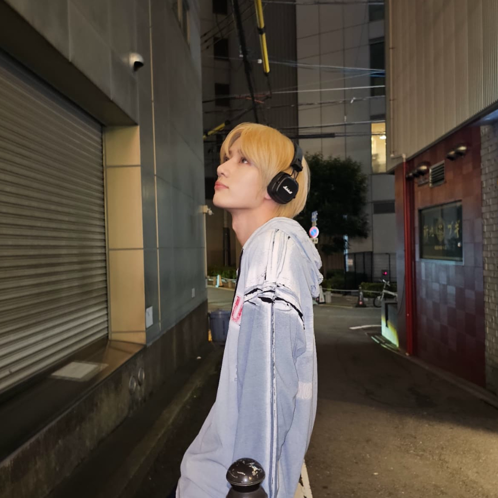 투모로우바이투게더 최근 활동샷