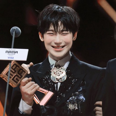 선우 (ENHYPEN)의 비하인드 컷