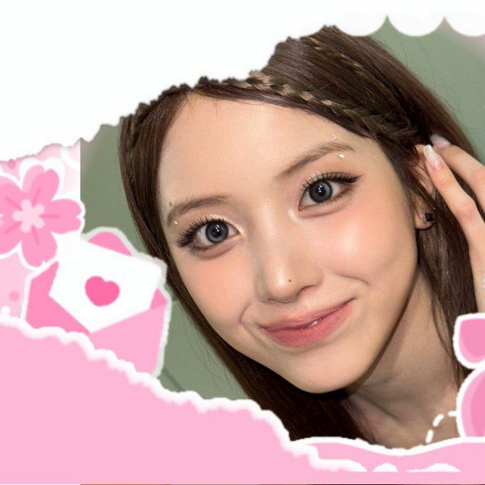 Recent activity shot of Jiwoo (NMIXX)