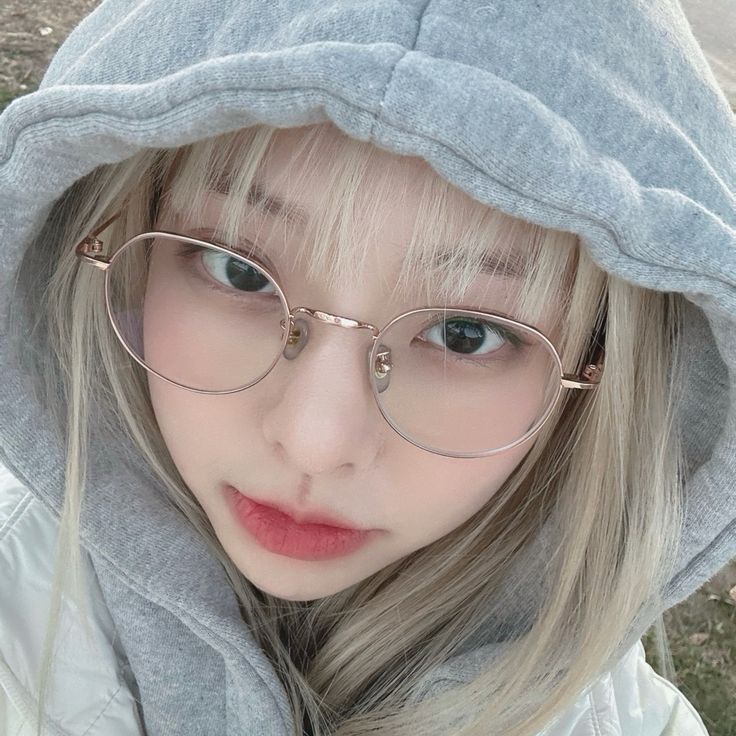ViVi (Loossemble)的最新活動照片
