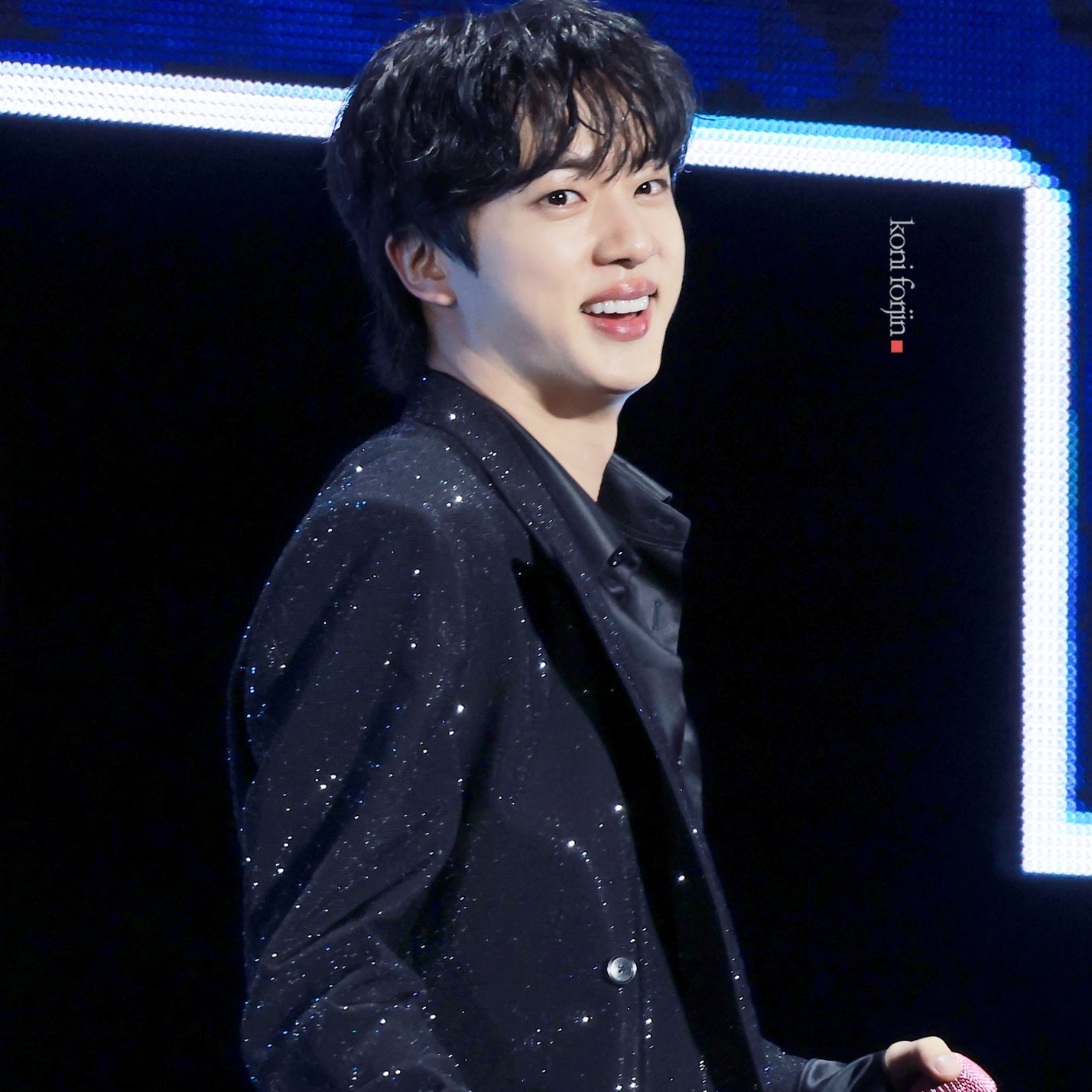 ジン (BTS)の舞台裏ショット