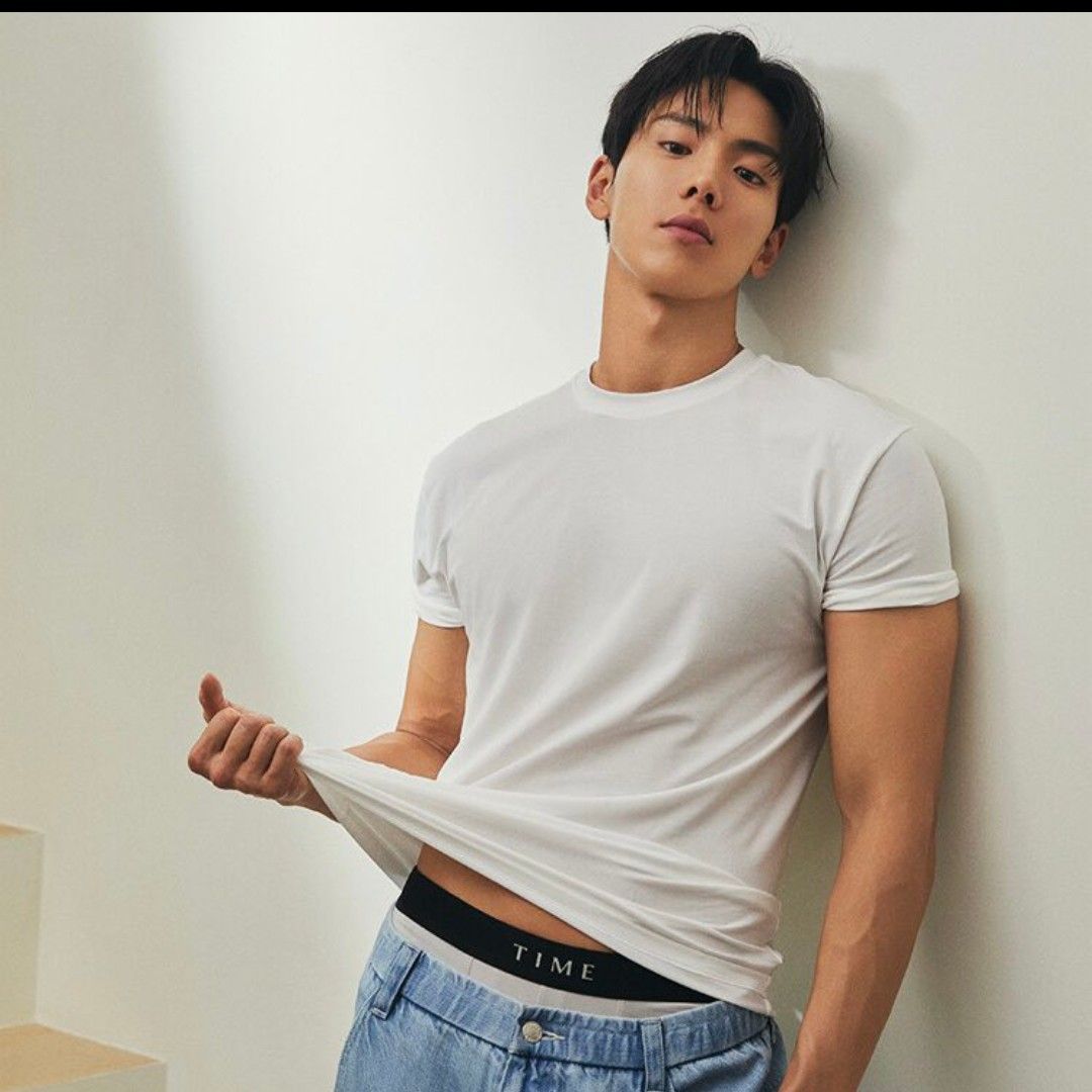 Potret di balik layar Shownu (MONSTA X)