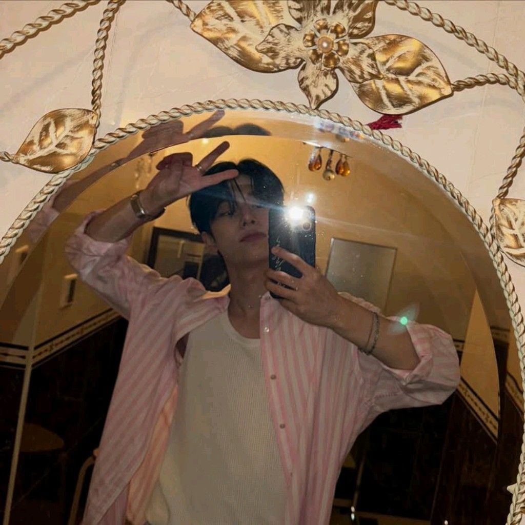 Latest photo of Kim Donghyun (AB6IX)