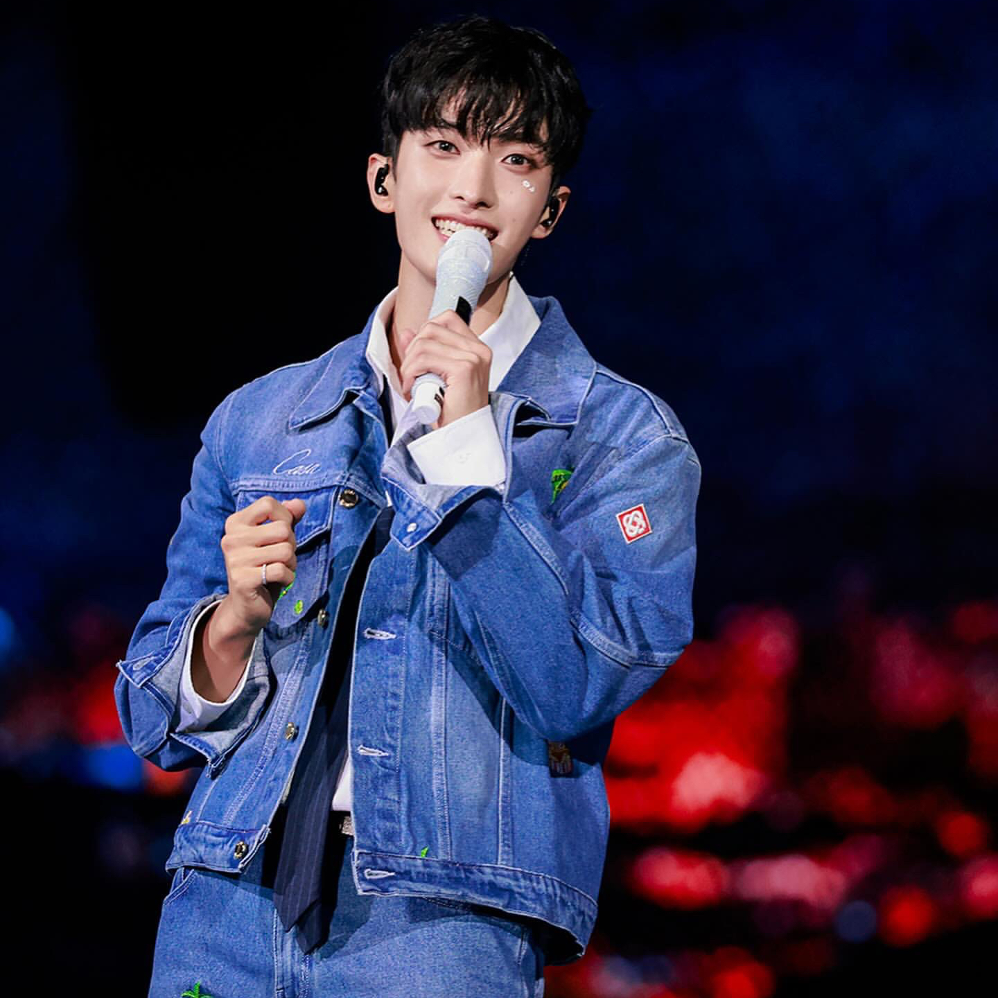 A moment captured by DK (SEVENTEEN)'s fan