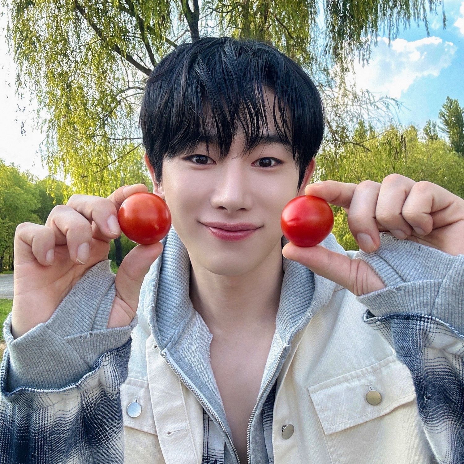 Behind-the-scenes cut of Wonho