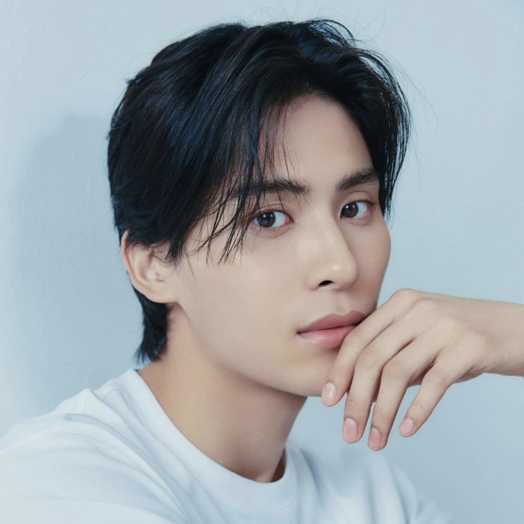 Foto aktivitas terbaru Taeyang (SF9)