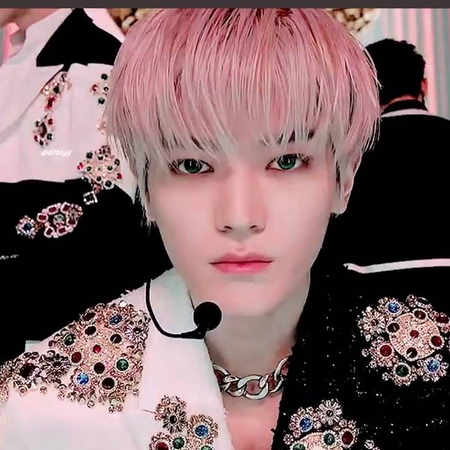 A moment captured by Taeyong (NCT 127)'s fan
