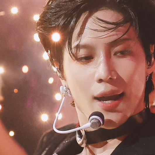 A moment captured by Taemin (SHINee)'s fan