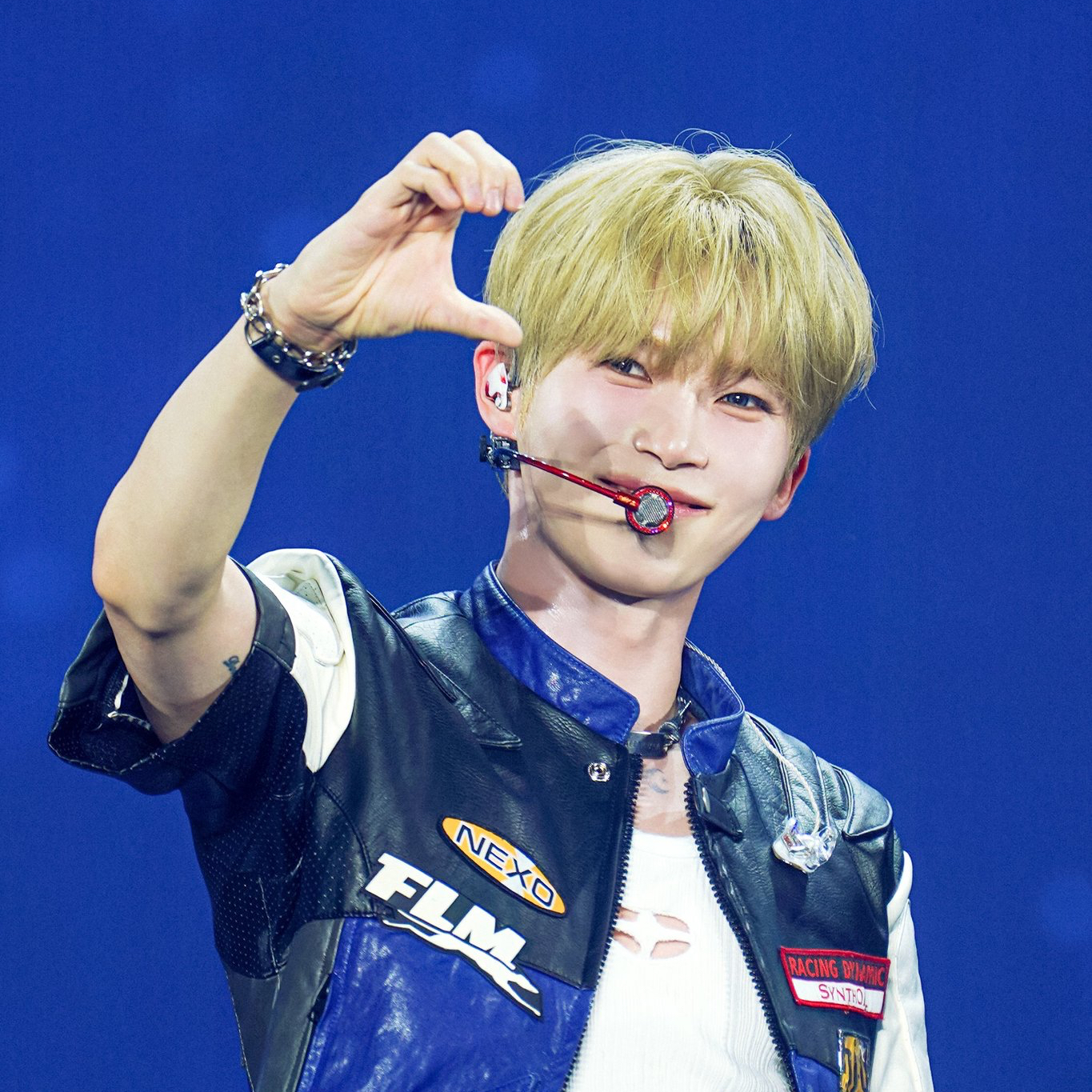 Behind-the-scenes cut of Sung Hanbin (ZEROBASEONE)