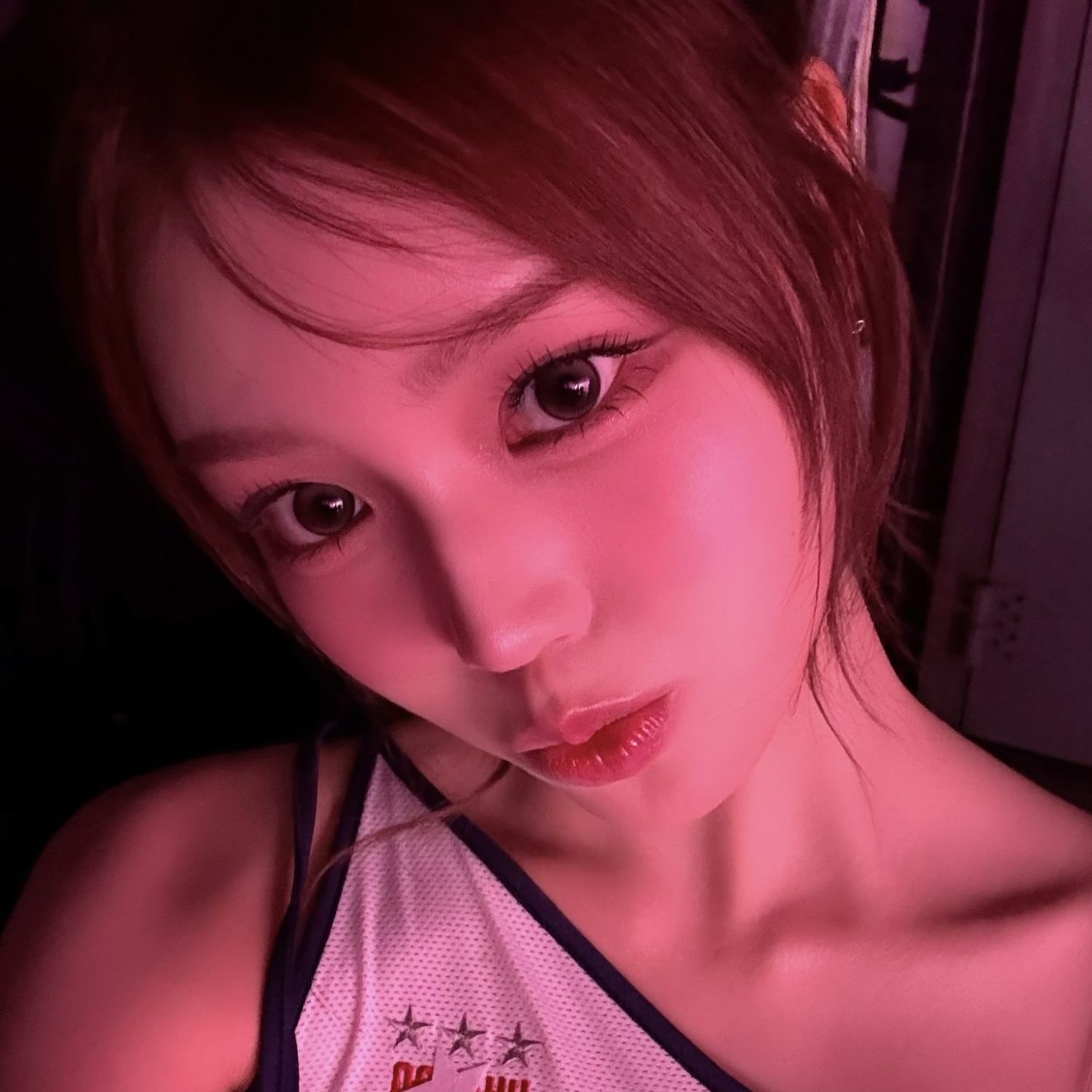 Recent activity shot of Jeong Saebi (izna)