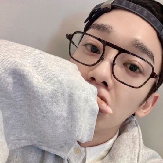 Latest photo of Chen (EXO)