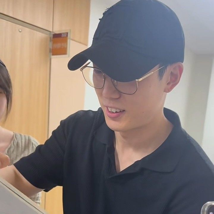 BOBBY (iKON)的最新活動照片