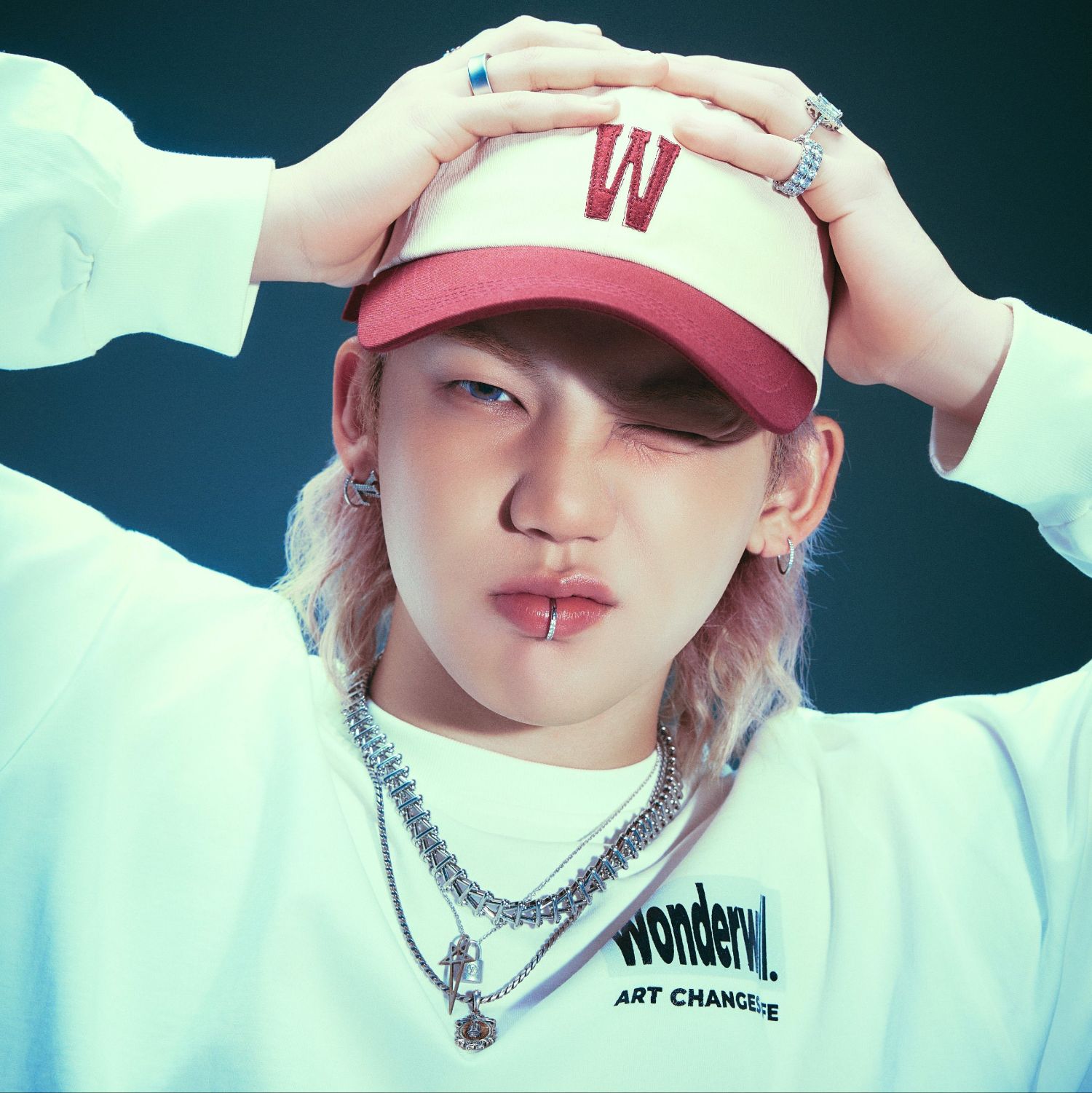 Foto aktivitas terbaru Choi Hyunsuk (TREASURE)