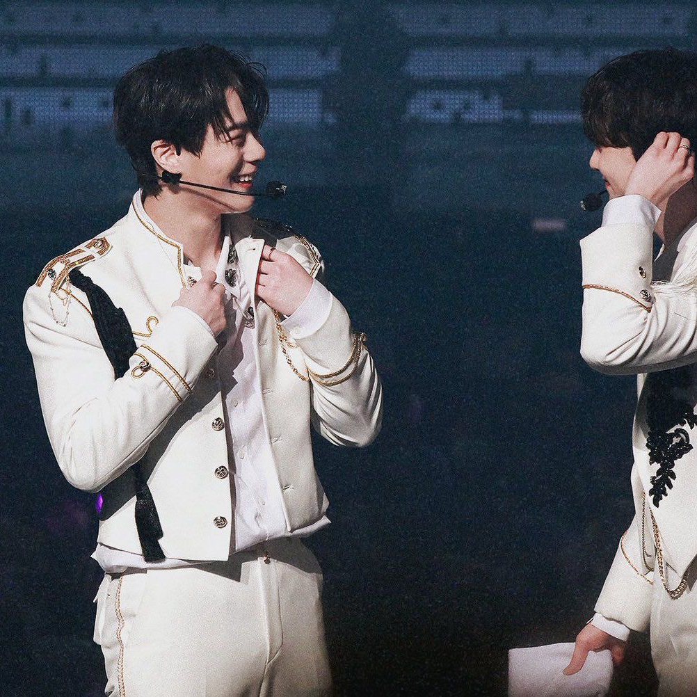 ASTRO的最新照片